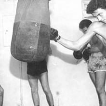 Livro resgata histórias dos bastidores do boxe brasileiro